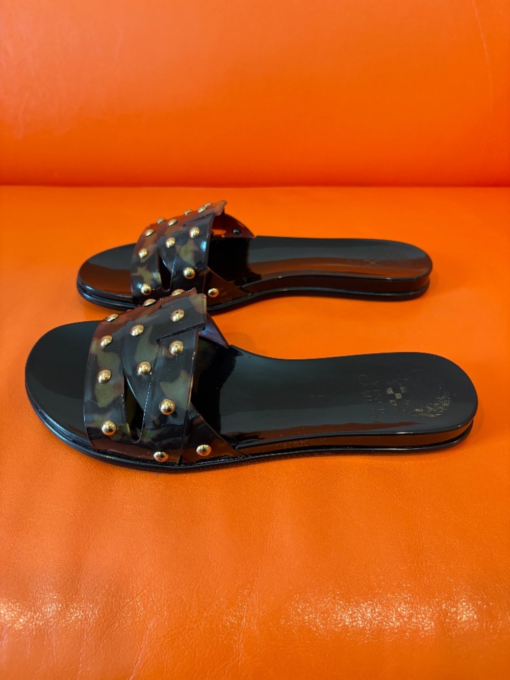 Vince Camuto "Emelon" jelly slides